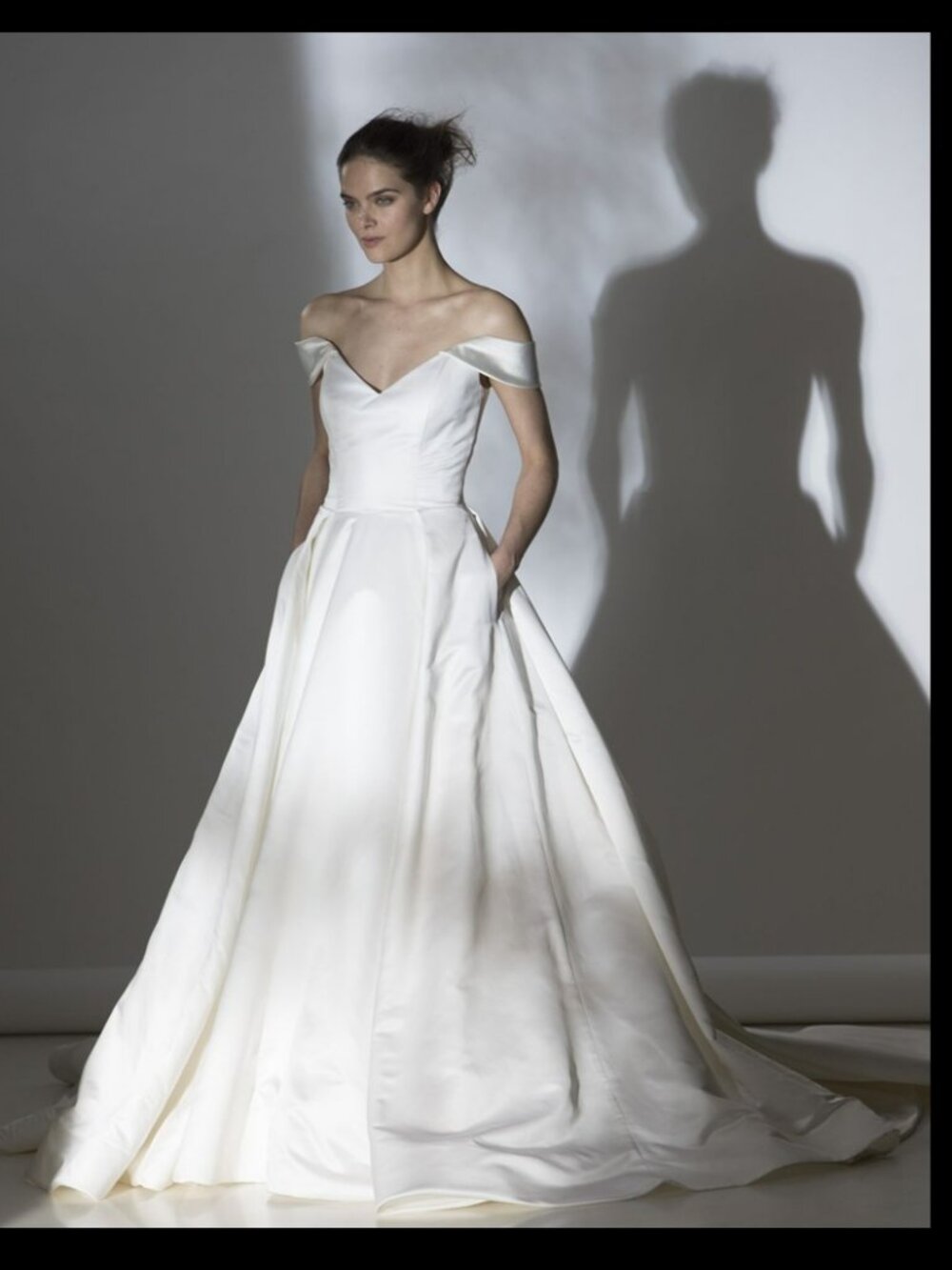 Rita Viniers Ivory Silk Off Shoulder Ballgown Wedding Dress Tag Sz 10/Fit Sz 6